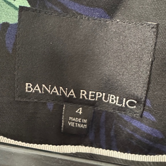 Banana Republic Black Floral Blazer with Blue & Green Blossoms - Picture 2 of 3